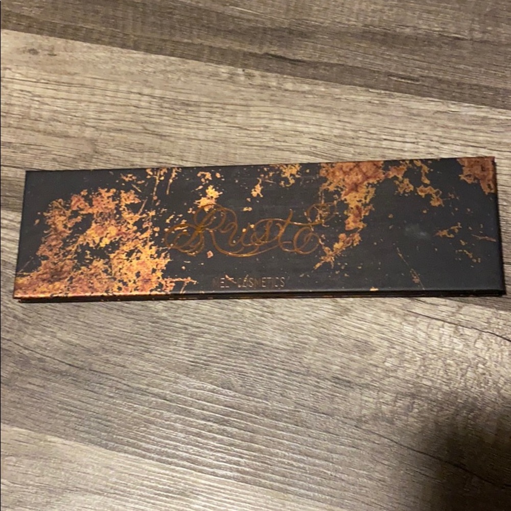 Melt cosmetics rust palette
